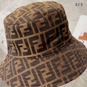 FENDI Bucket Hat